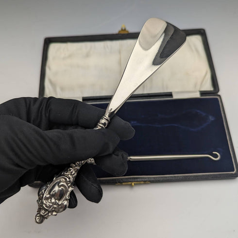 1913 British Antique Pure Silver Handle Shoehorn Button Hook Set ES Barnsley